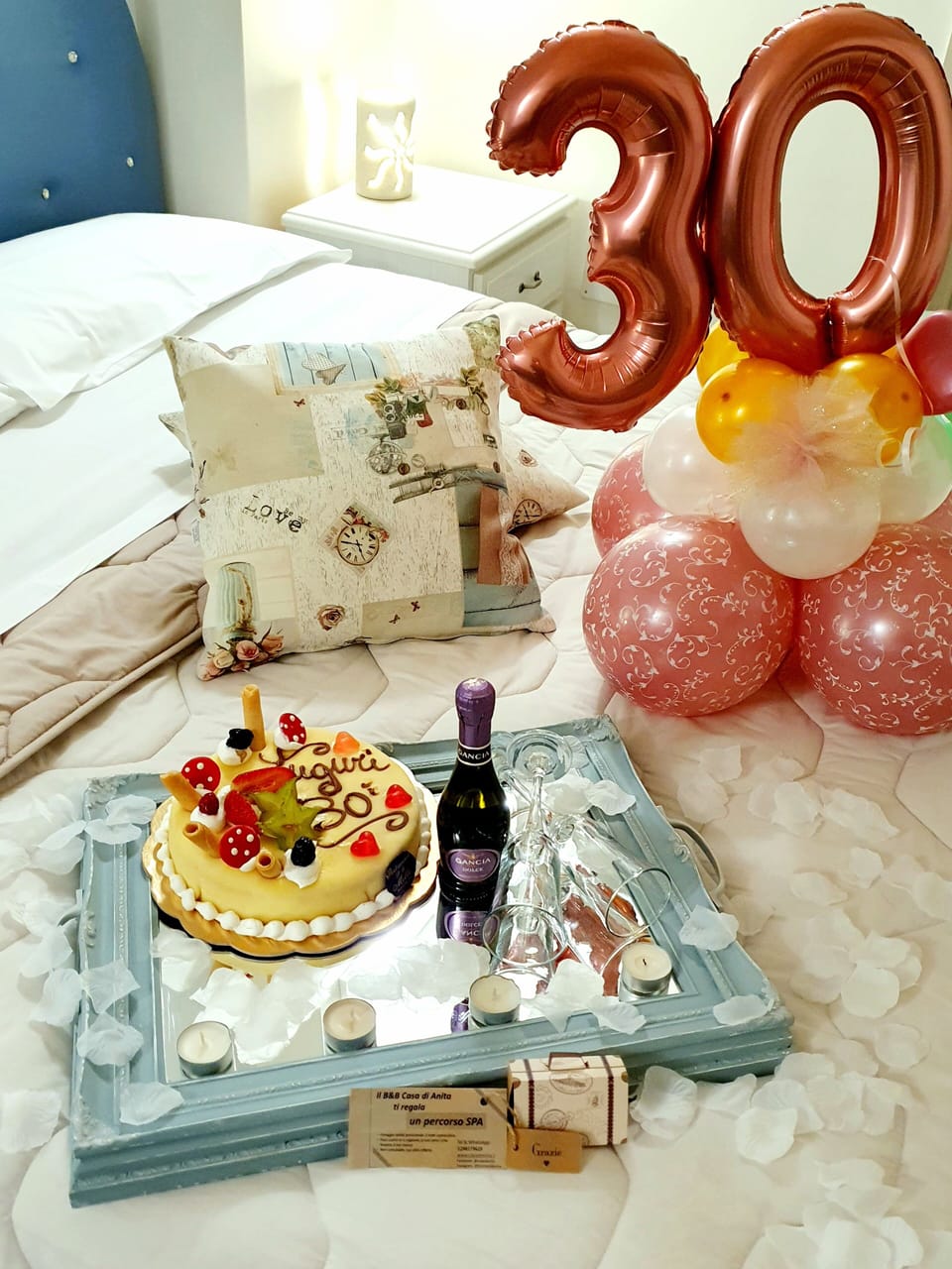 Camera Quadrupla Cielo | Premium bedding, down comforters, minibar, individually decorated