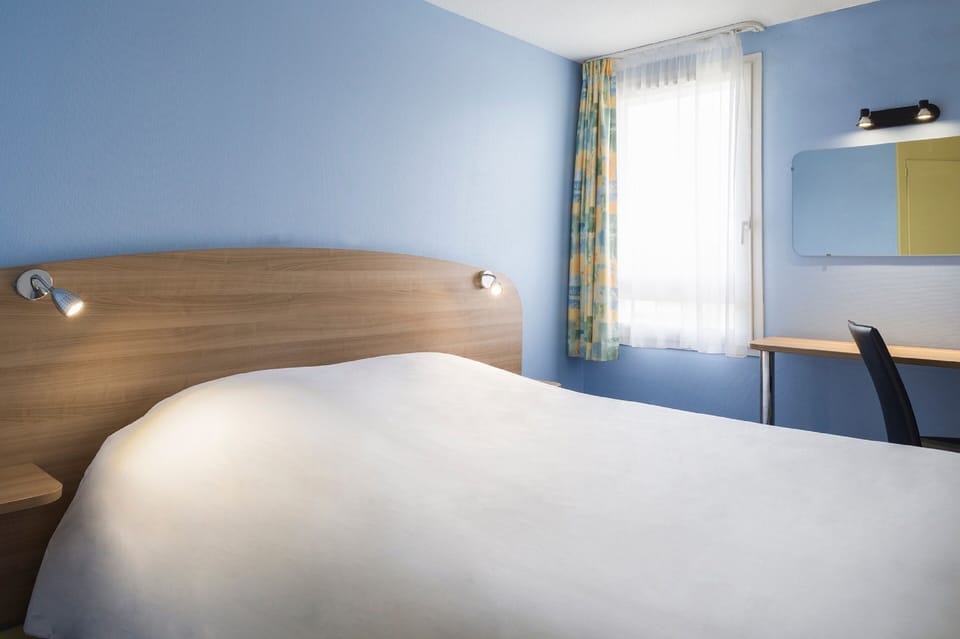 Family Quadruple Room | Desk, soundproofing, free WiFi, bed sheets