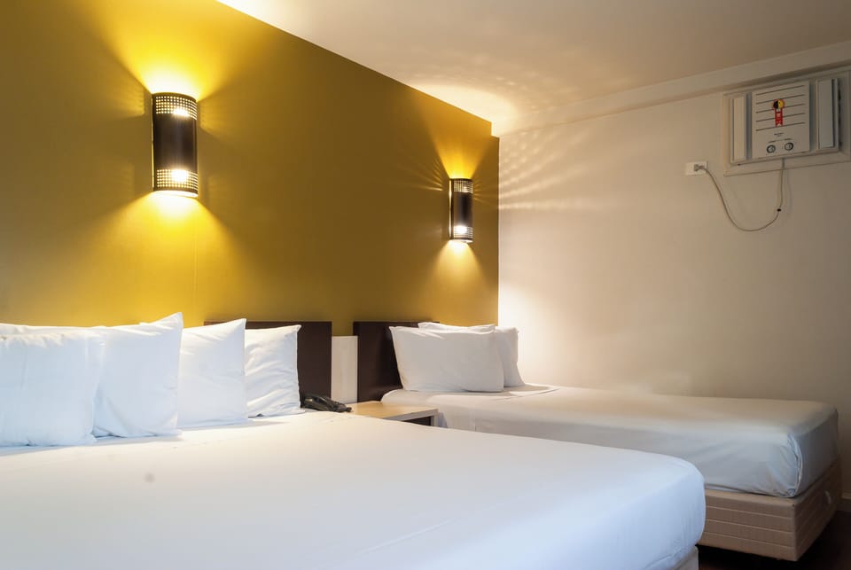 Standard Room (Familia) | Desk, free WiFi, bed sheets