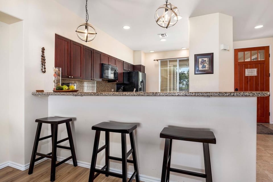 Condo, 2 Bedrooms | Private kitchen | Fridge, oven, coffee/tea maker, toaster
