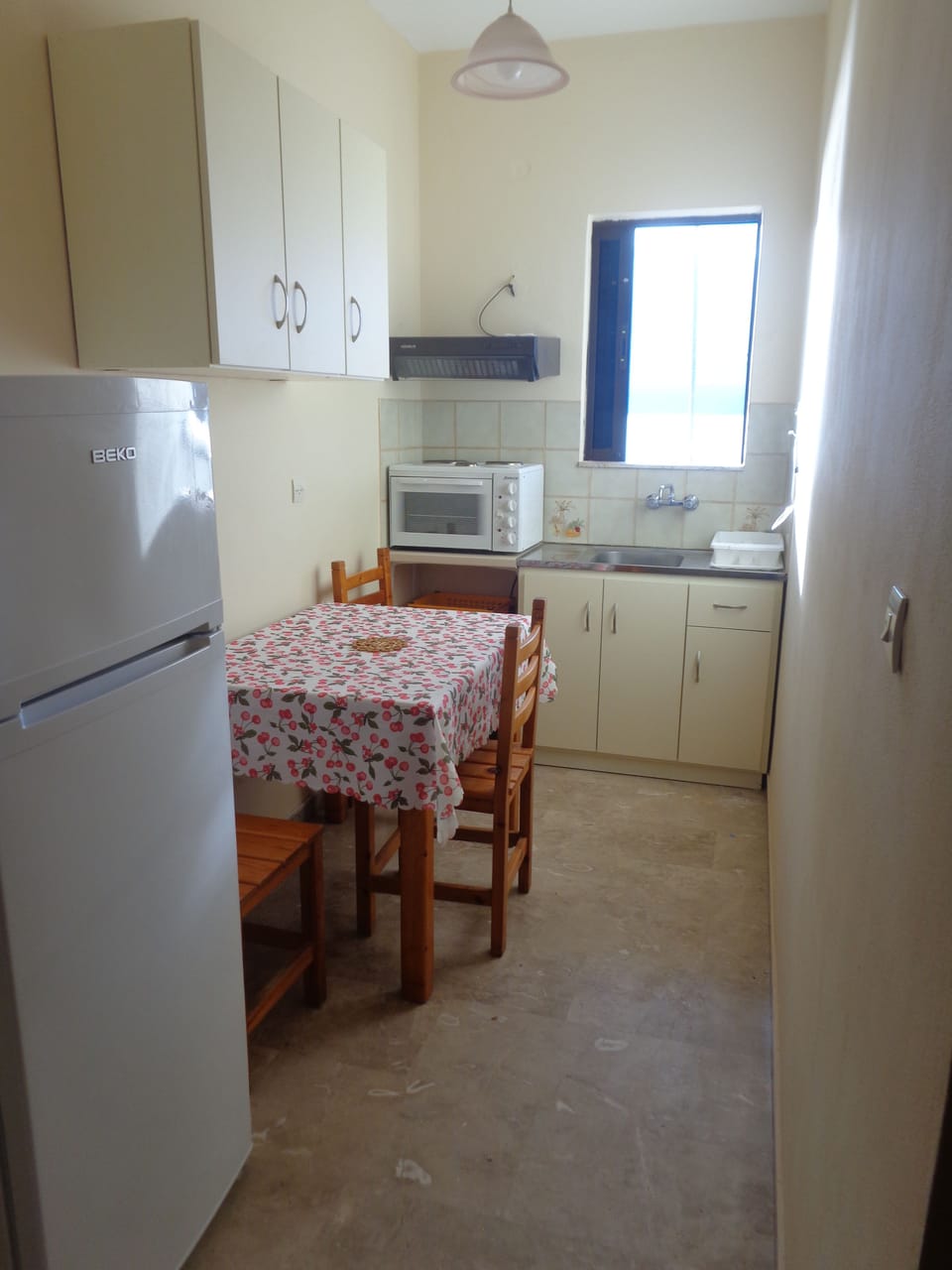 Studio, Oceanfront (for 2) | Private kitchenette | Full-size fridge, stovetop, electric kettle, cookware/dishes/utensils