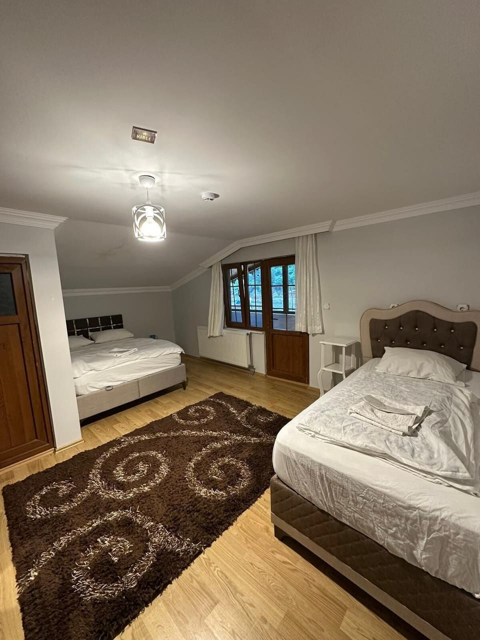 Standard Triple Room | Desk, soundproofing, free rollaway beds, free WiFi