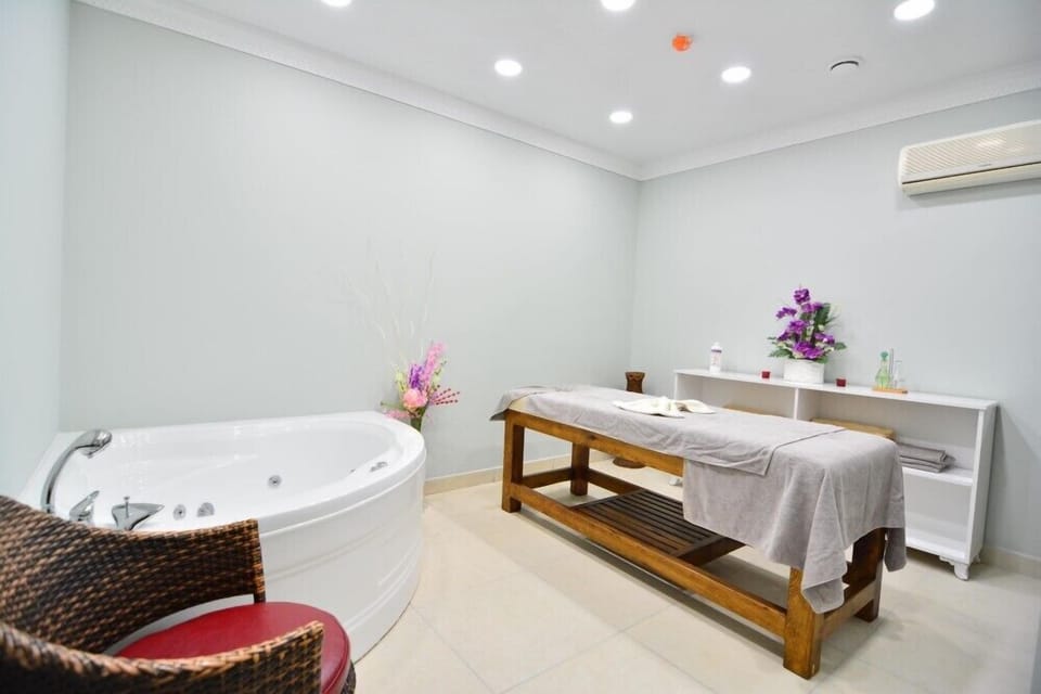 Sauna, steam room, Turkish bath