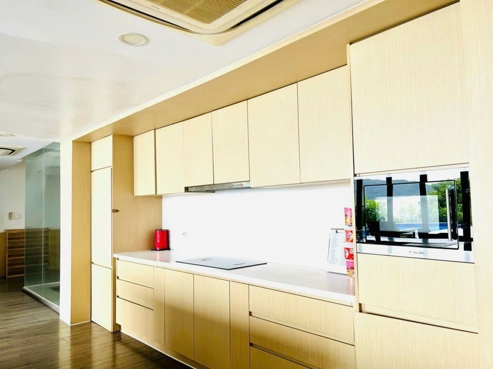 5 Bedrooms Villa | Private kitchen | Fridge, microwave, oven, stovetop