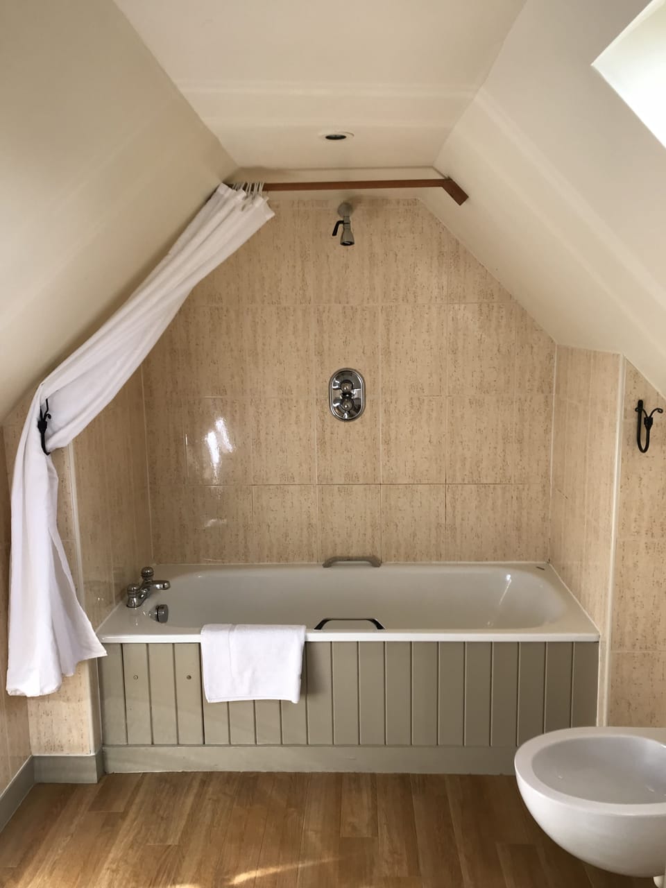 Standard Double Room | Bathroom | Combined shower/tub, hair dryer, towels