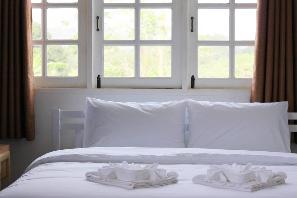 Double Room with Private Bathroom | Desk, free WiFi, bed sheets