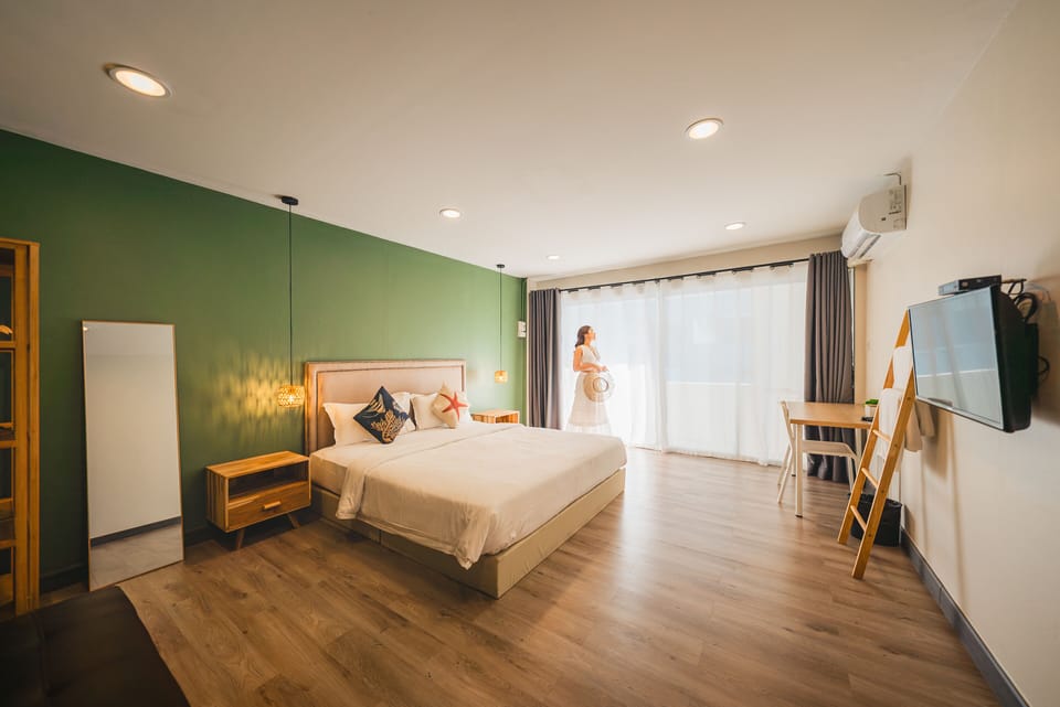 Family Room Pool View | Premium bedding, free WiFi, bed sheets