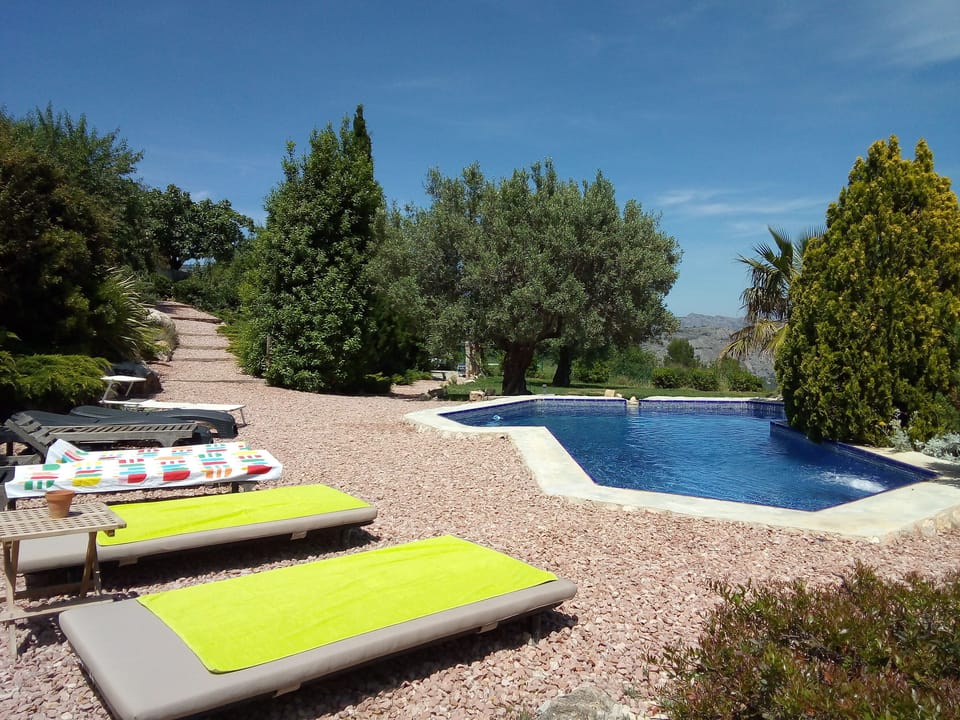 Guest House Torre de Arriba Bed and Breakfast in Marina Baixa