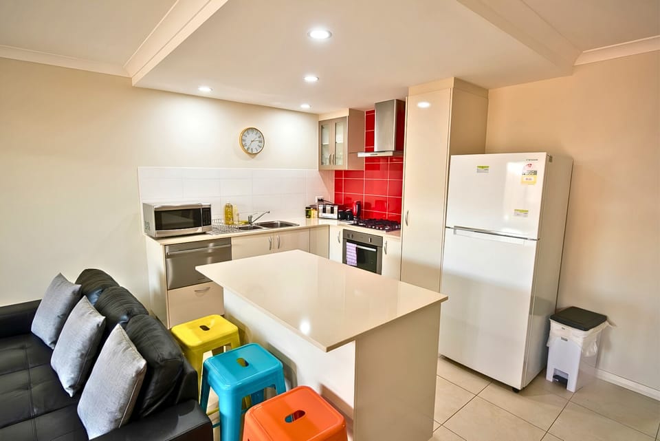 Apartment, 2 Bedrooms | Private kitchen | Full-size fridge, microwave, oven, stovetop