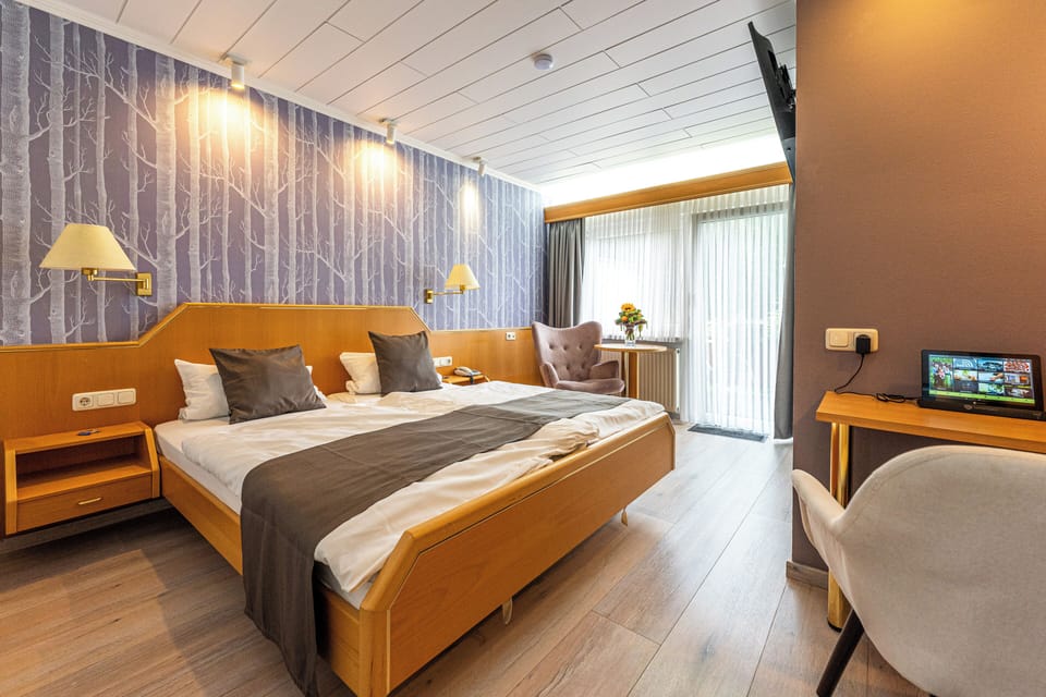 Comfort Double Room | In-room safe, desk, laptop workspace, free WiFi