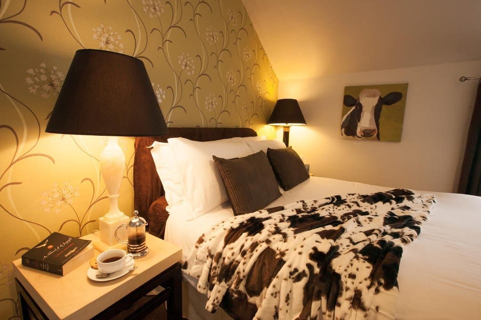 Free WiFi, bed sheets, wheelchair access