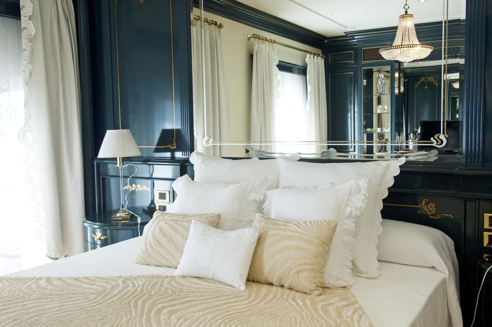 Premium Double Room | Premium bedding, in-room safe, desk, blackout drapes