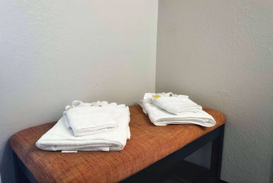 Frette Italian sheets, premium bedding, down comforters, pillowtop beds