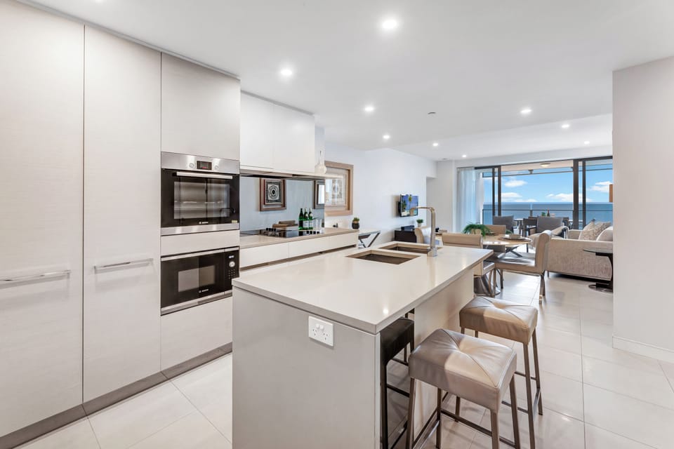 Luxury Apartment, 2 Bedrooms, 2 Bathrooms, Ocean View | Private kitchen | Full-size fridge, microwave, oven, stovetop