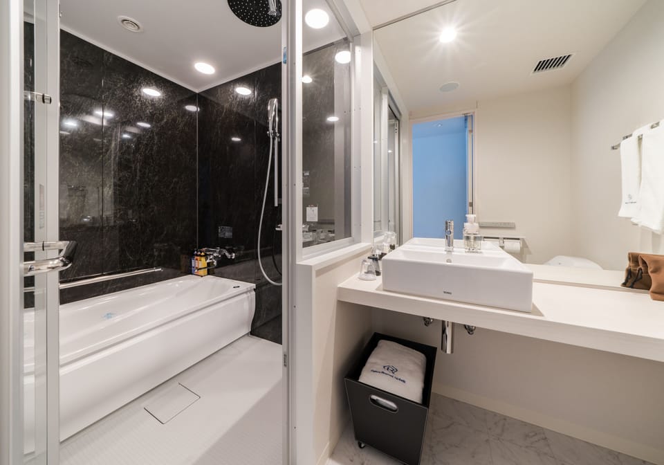 Separate tub and shower, deep soaking tub, rainfall showerhead