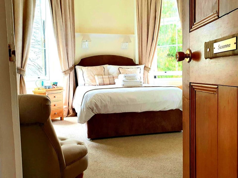 Double Room, 1 Double Bed, Garden View | Premium bedding, blackout drapes, iron/ironing board, free WiFi