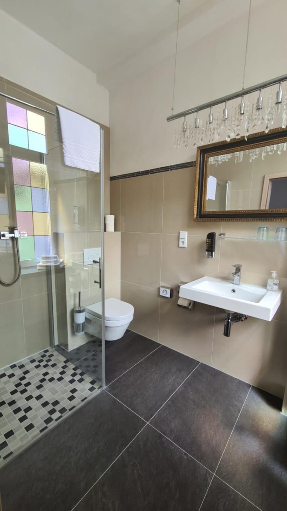 Shower, free toiletries, hair dryer, towels