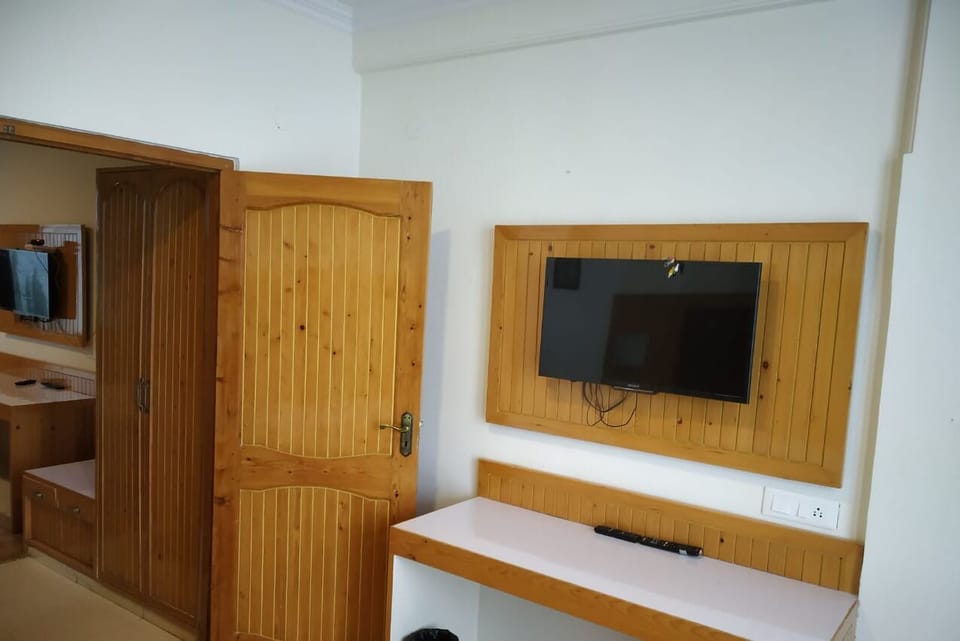 Family Room | Free WiFi