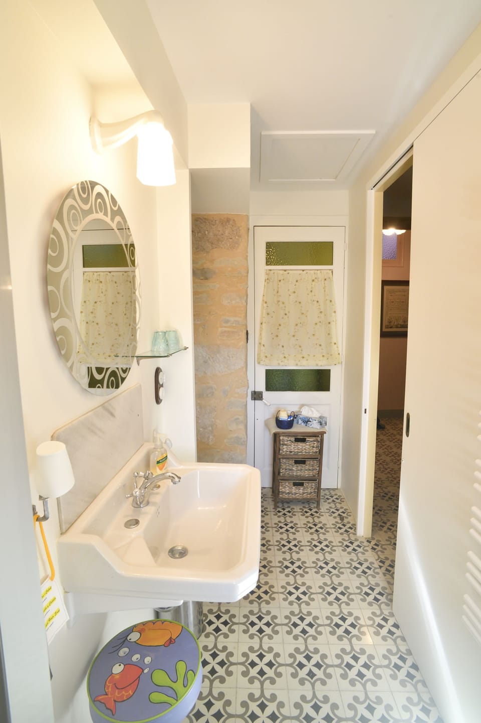 Double Room, Shared Bathroom (El Sol de Tous ) | Bathroom | Free toiletries, hair dryer, towels