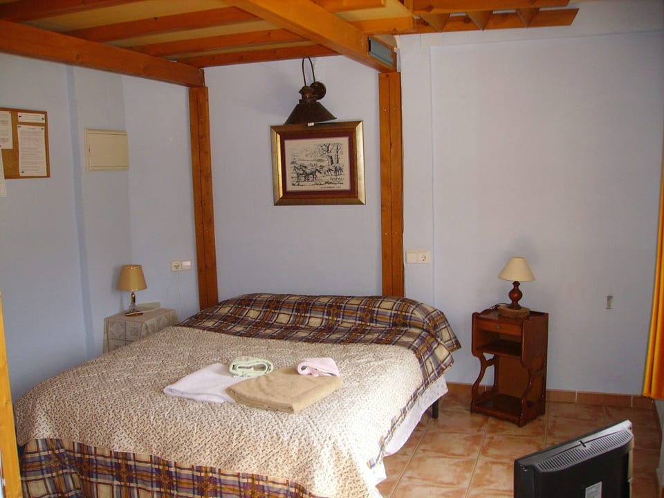 Economy Double Room, Mountain View | Desk, blackout drapes, rollaway beds, free WiFi