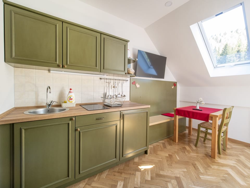Studio (2 Adults) | Private kitchen | Fridge, coffee/tea maker, electric kettle, dining tables