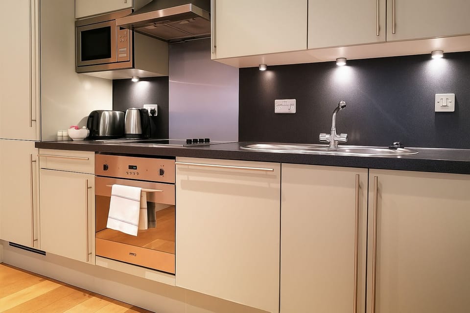 Executive Apartment, 1 Bedroom | Private kitchen | Full-size fridge, microwave, oven, stovetop