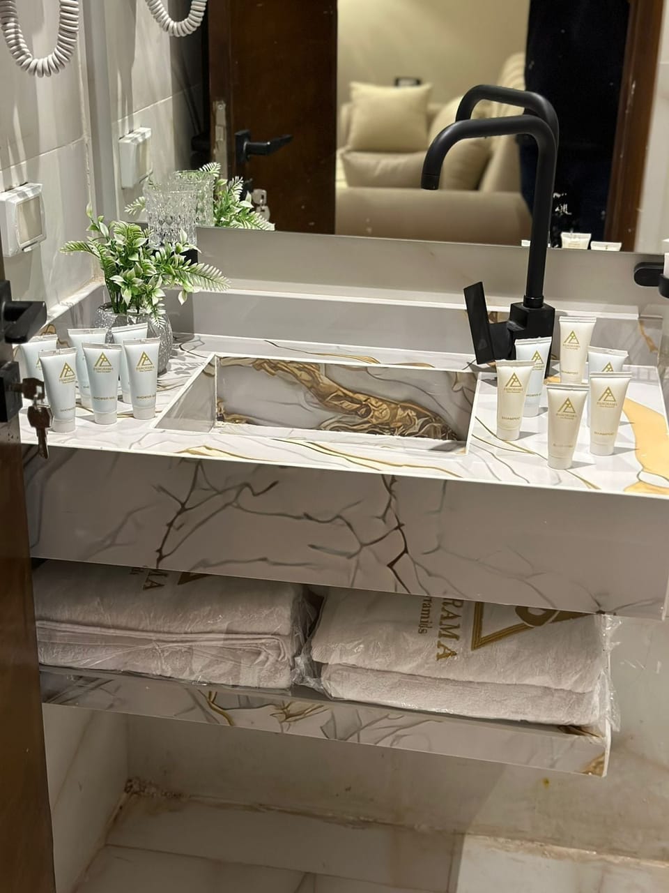 Shower, free toiletries, hair dryer, bathrobes