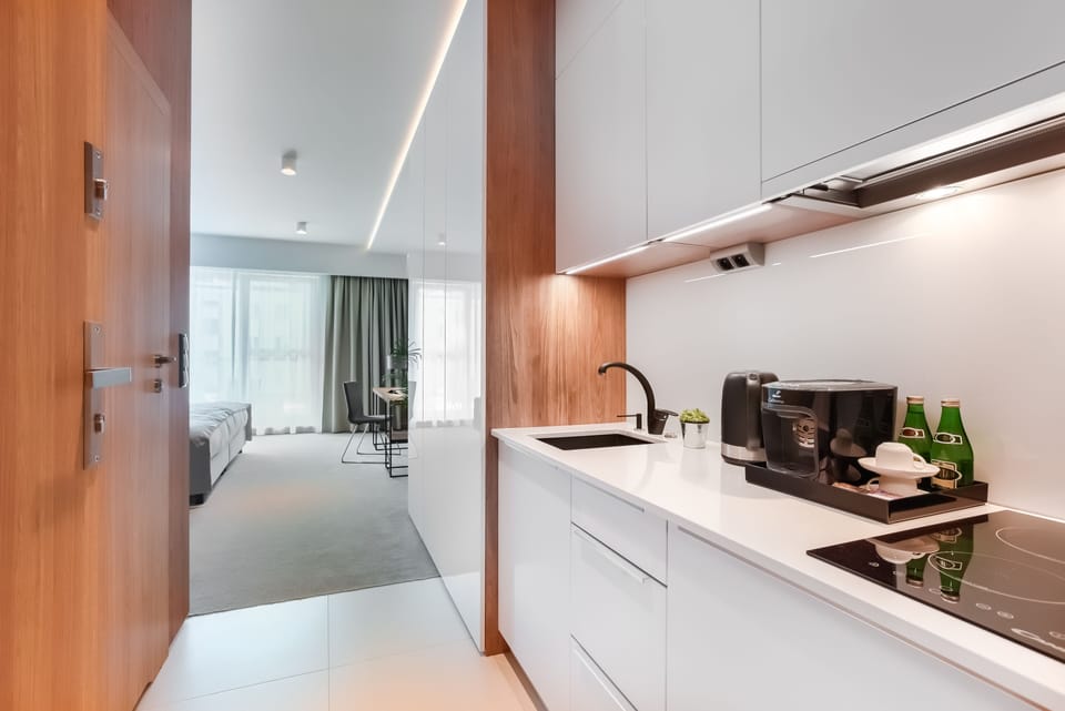 Deluxe Studio (Marii Ludwiki 5) | Private kitchenette | Fridge, stovetop, coffee/tea maker, electric kettle