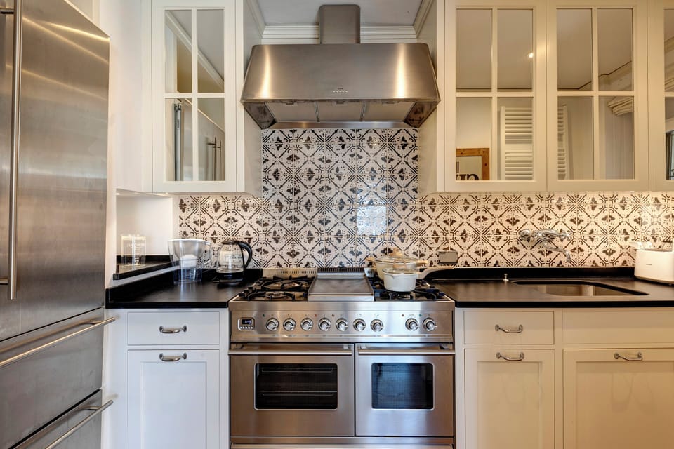 Honeymoon Apartment, Vineyard View, Courtyard Area | In-room dining