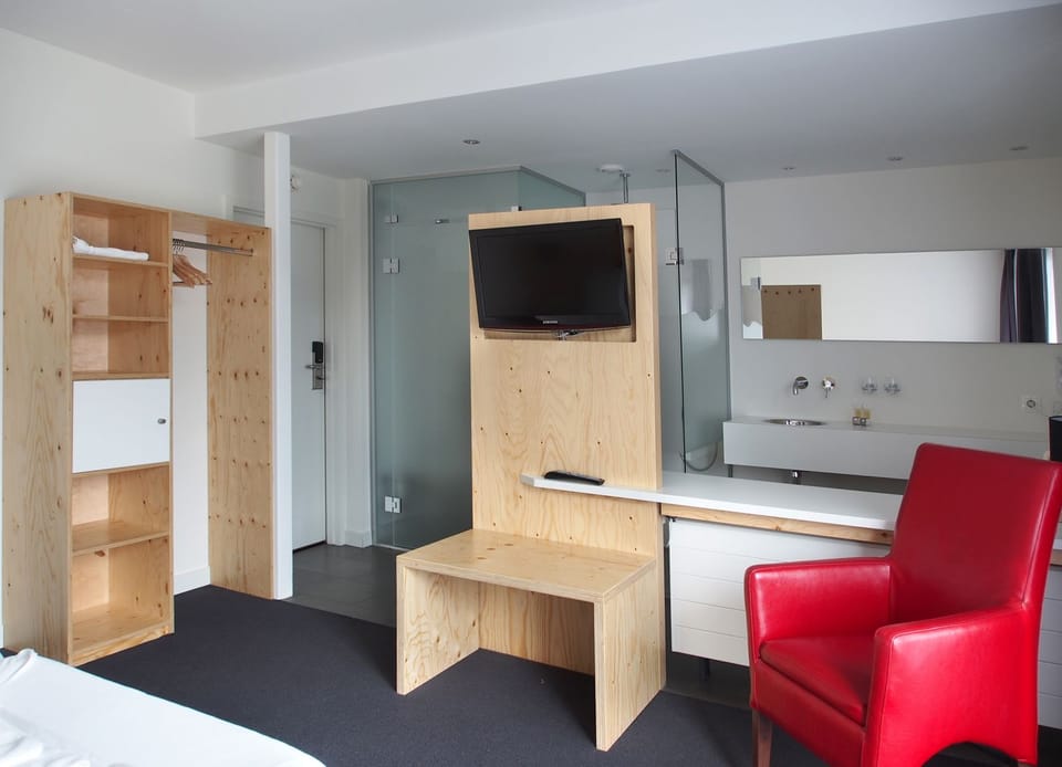 Comfort Double Room, 2 Twin Beds | In-room safe, desk, soundproofing, free WiFi
