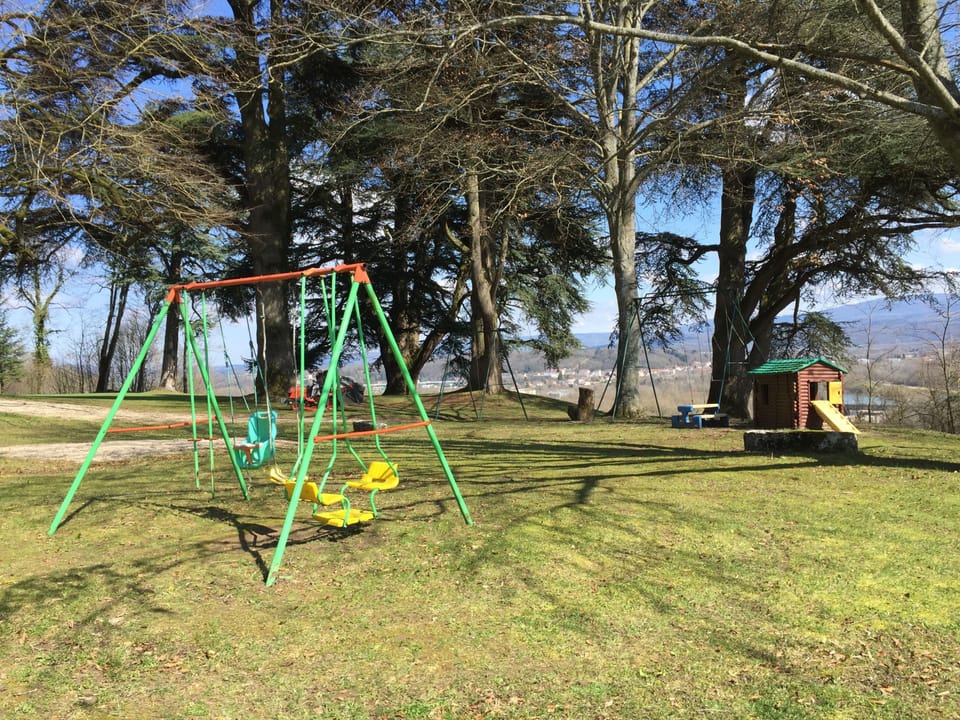 Château de Varambon Bed and Breakfast in Auvergne-Rhône-Alpes