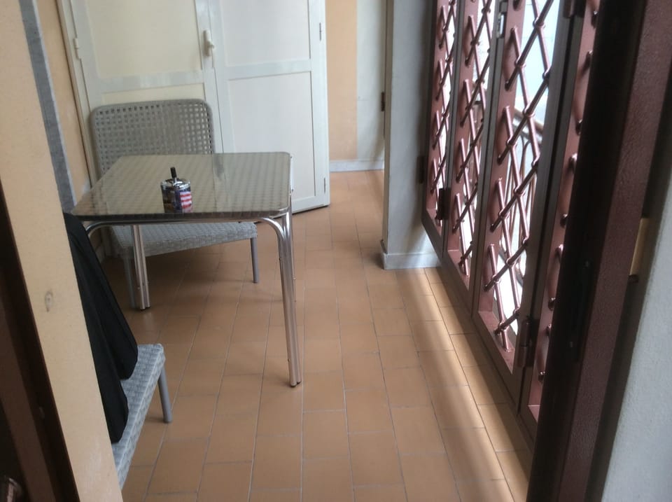 Business Room, 1 Bedroom | Balcony