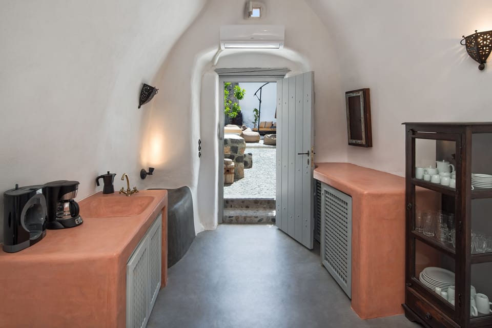 Premium Villa, 2 Bedrooms, Patio with Hot Tub | 2 bedrooms, premium bedding, in-room safe, individually decorated
