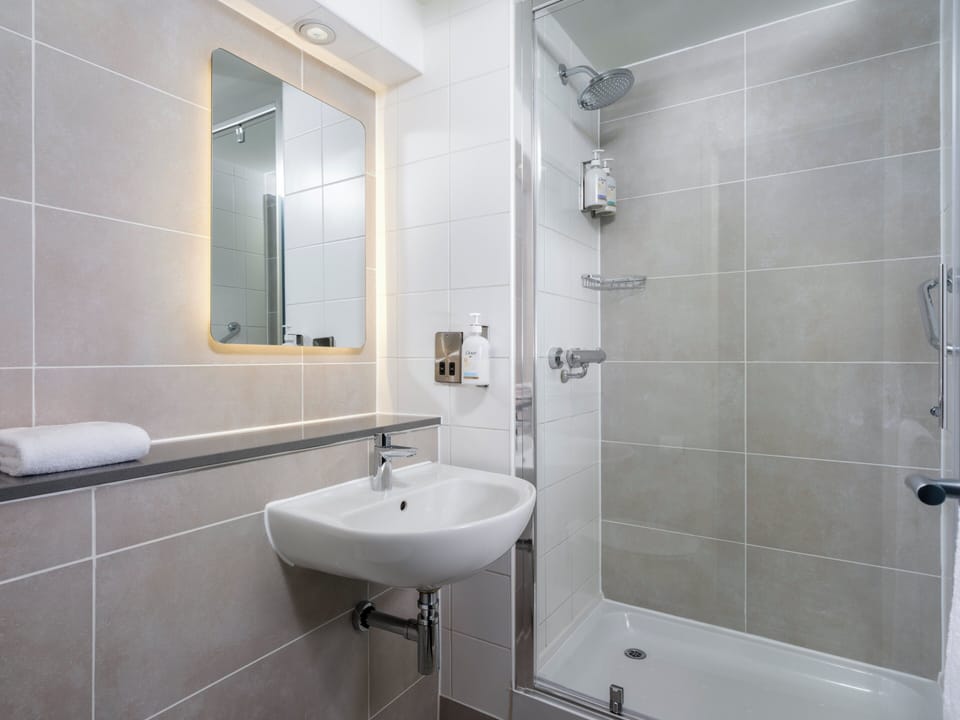 Desk, free WiFi, bed sheets, wheelchair access