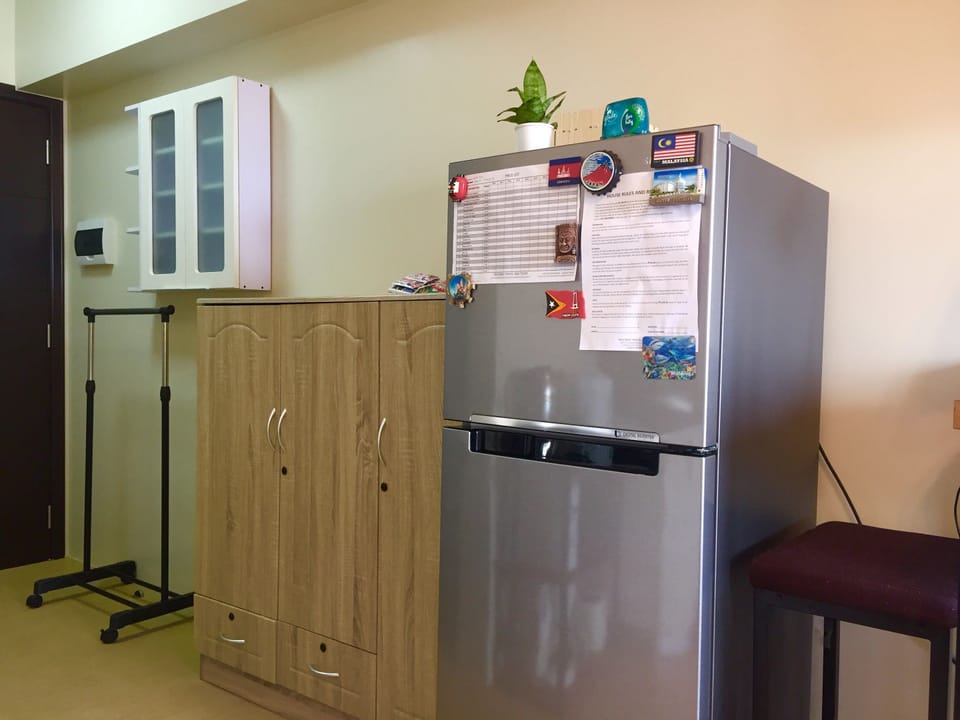 Family Studio | Private kitchen | Full-size fridge, microwave, stovetop, coffee/tea maker