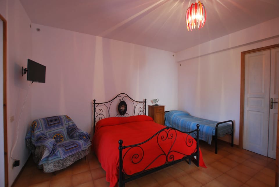 Apartment, 1 Bedroom | 1 bedroom, free WiFi, bed sheets