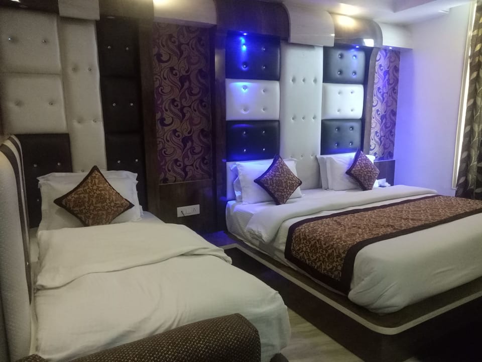 Superior Triple Room, 1 Double Bed | Rollaway beds (surcharge), WiFi (free)