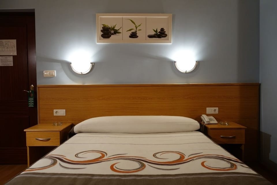 Superior Double Room | Desk, blackout drapes, rollaway beds, free WiFi