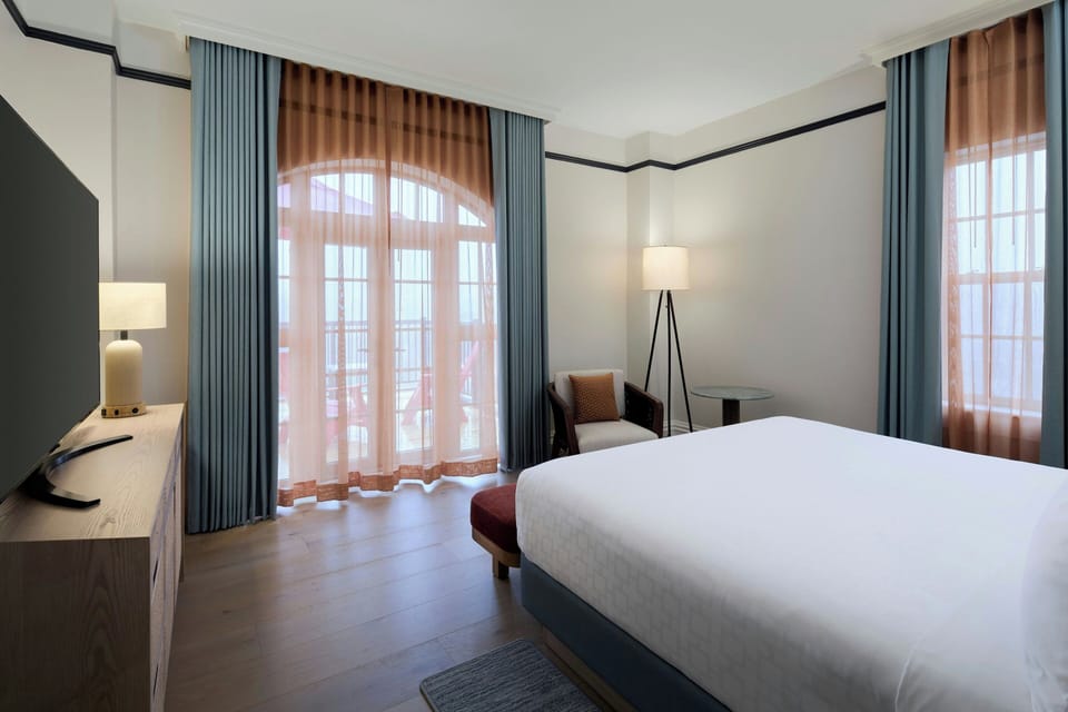Room, 1 King Bed, Patio, Resort View (Patio) | Premium bedding, in-room safe, blackout drapes, iron/ironing board