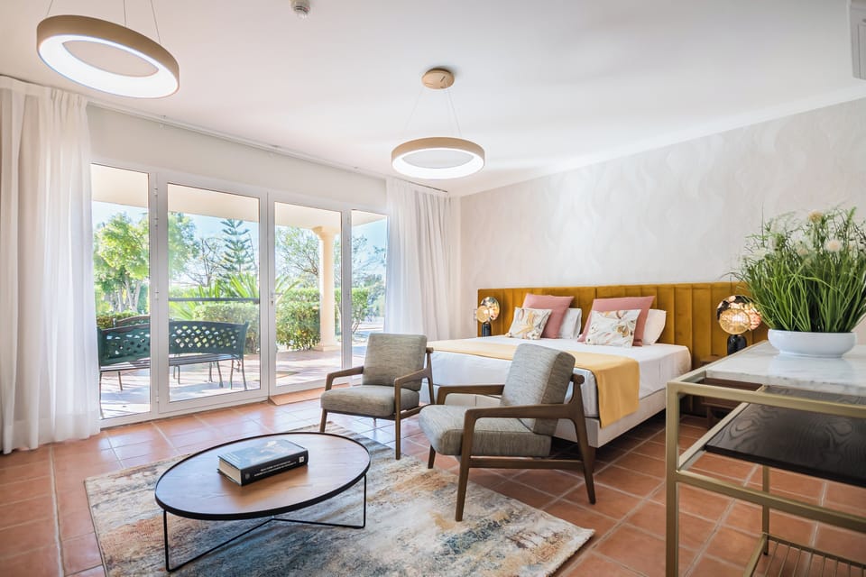 Deluxe Double Room | Egyptian cotton sheets, premium bedding, down comforters