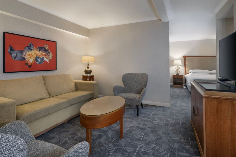Suite, 1 Bedroom | Premium bedding, in-room safe, desk, soundproofing