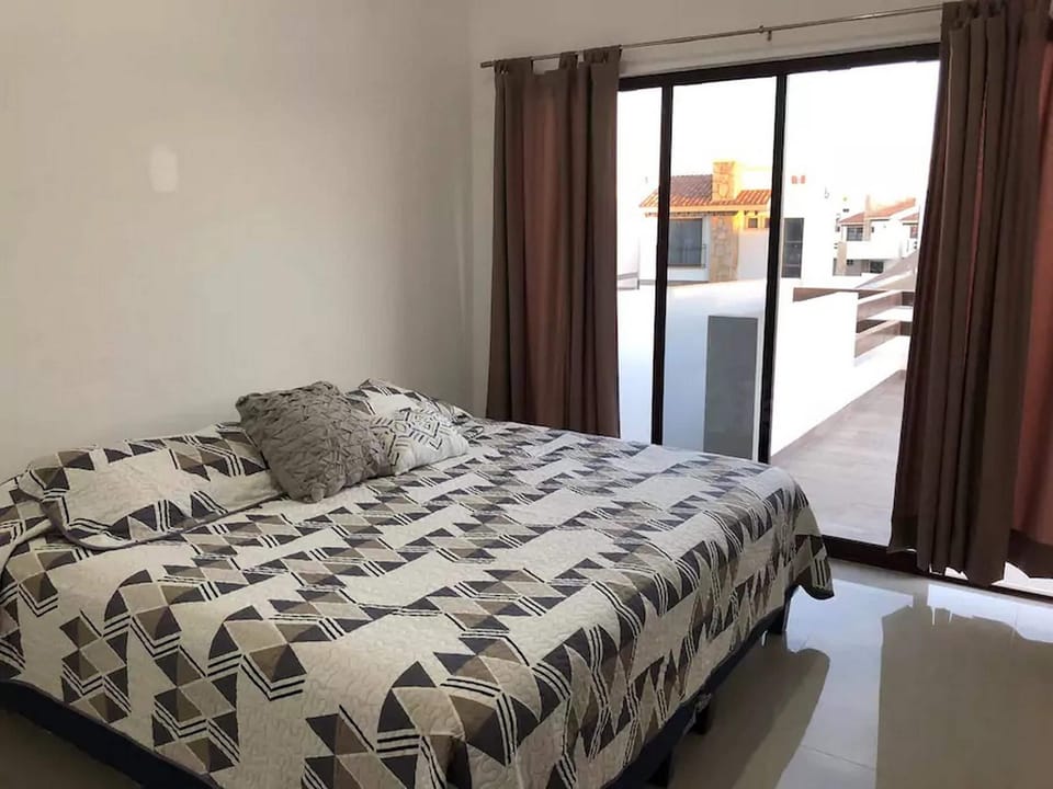Family Townhome, 3 Bedrooms | 1 bedroom, iron/ironing board, free WiFi