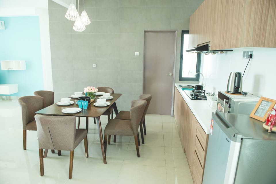 Apartment, 3 Bedrooms | In-room dining