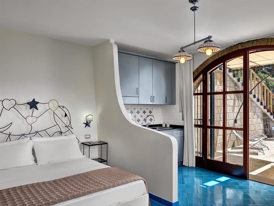 Studio | Iron/ironing board, cribs/infant beds, free WiFi, bed sheets