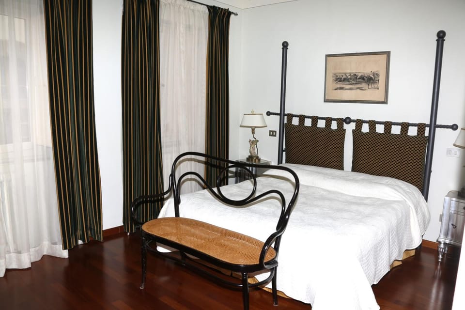 Premium bedding, free WiFi