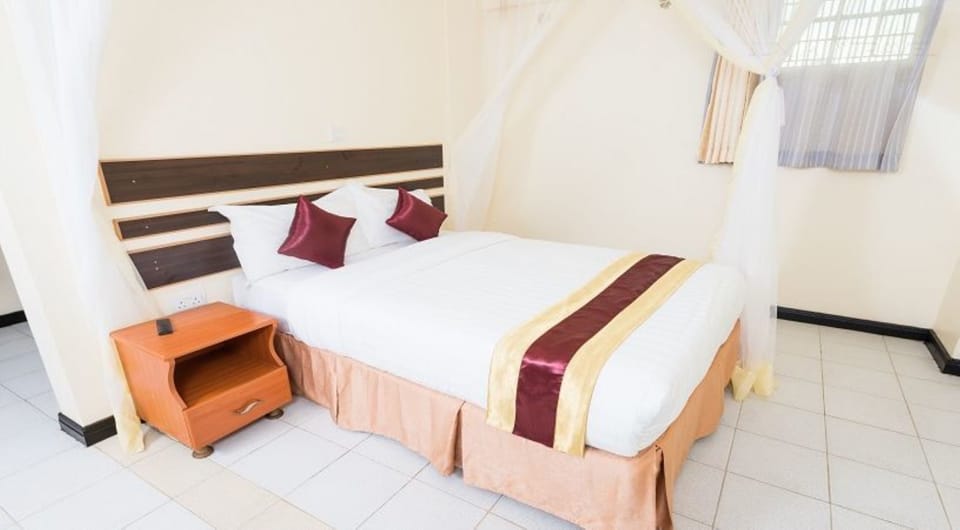 Standard Room | Desk, free WiFi, bed sheets
