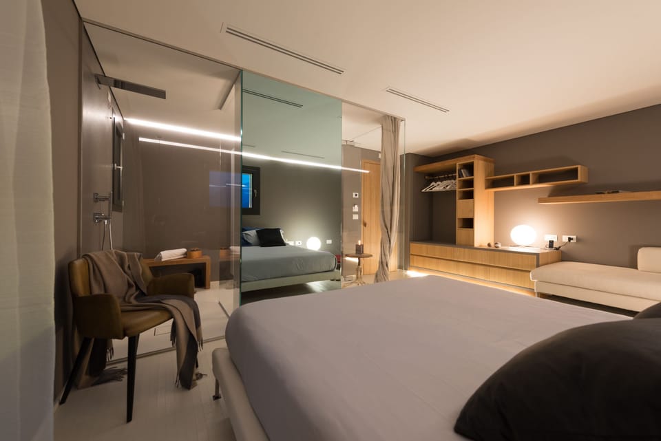 Superior Suite | Frette Italian sheets, down comforters, Select Comfort beds, minibar