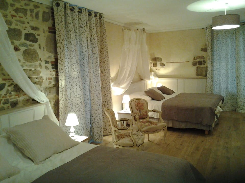 Quadruple Room, Garden View | Free cribs/infant beds, free WiFi, bed sheets