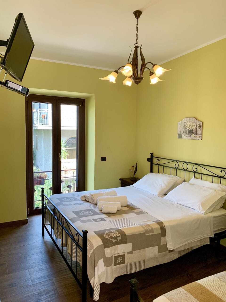 Triple Room | Desk, free WiFi, wheelchair access