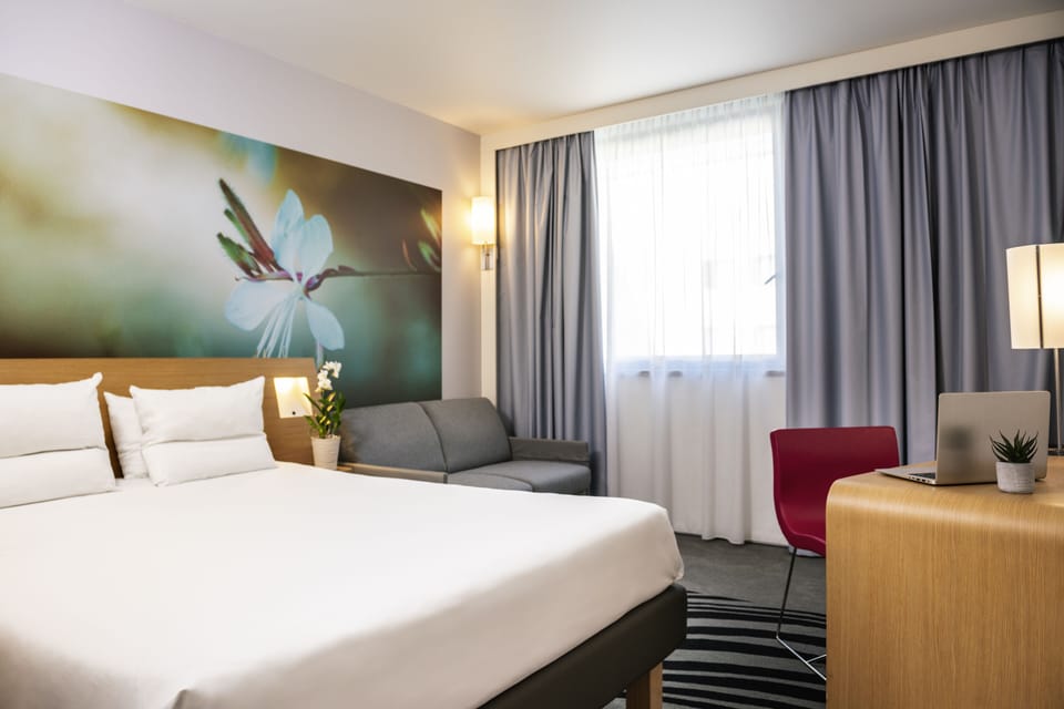 Pillowtop beds, in-room safe, blackout drapes, soundproofing